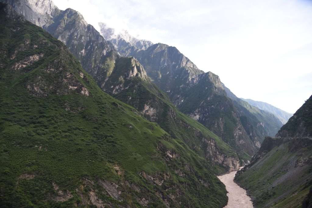 Tiger Leaping Gorge, Yunnan, China by zhuyan8295104