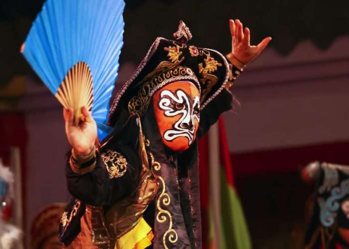 Face-Changing Sichuan Opera
