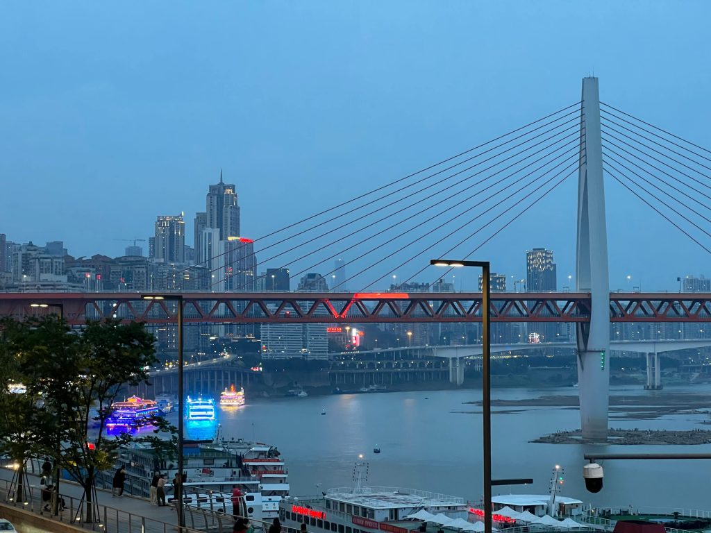 Chongqing is a leading example of China's sustainable sites, having commited to the "sponge city" concept with innovative approach to city planning.