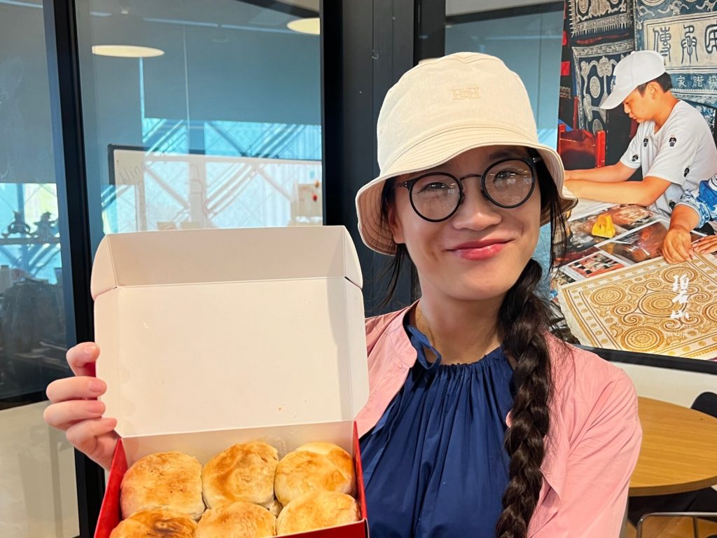 Mooncakes Across Regions: Celebrating Mid-Autumn Festival Mooncakes Across Regions: Celebrating Mid-Autumn Festival