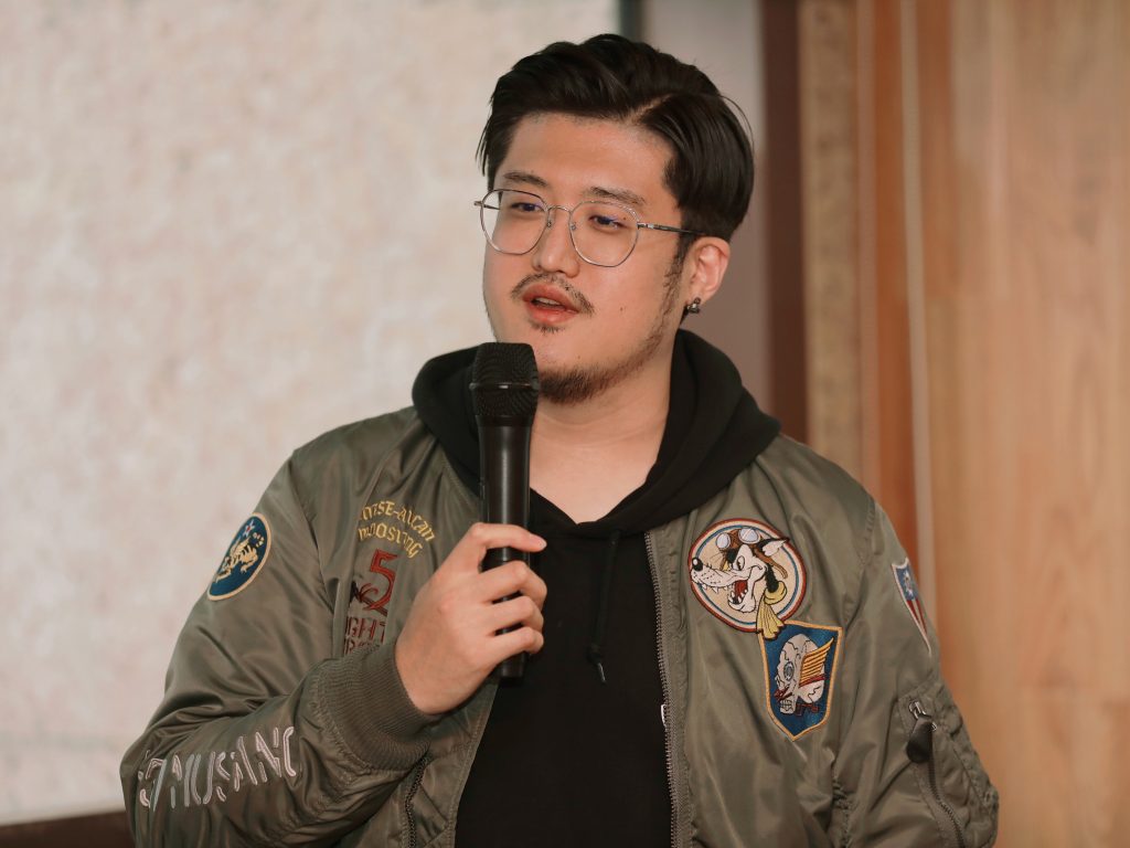 WWII in China: Stories Through the Lens of Historian Zou Dehuai WWII in China: Stories Through the Lens of Historian Zou Dehuai