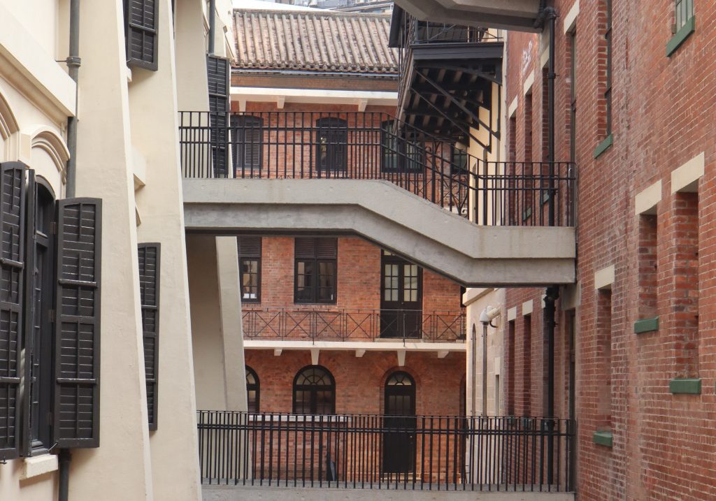 Jigsaw City: An Exploration of Hong Kong's Architecture