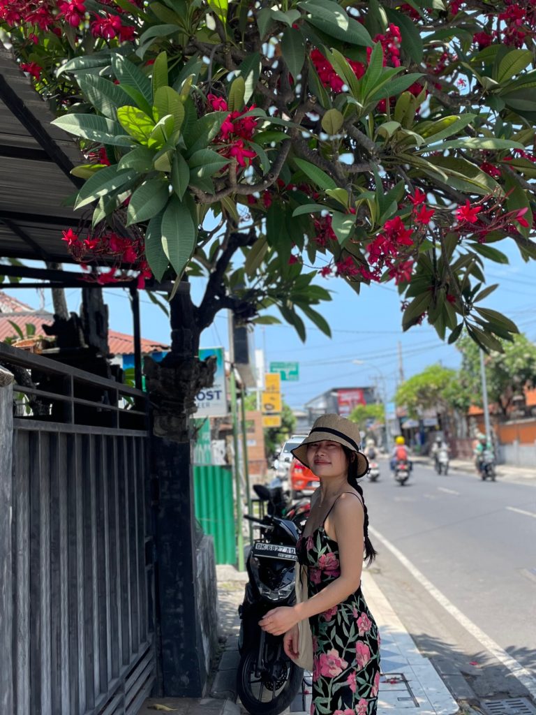 Faces of WildChina: Qiujing Peng 彭秋婧 Faces of WildChina: Qiujing Peng 彭秋婧