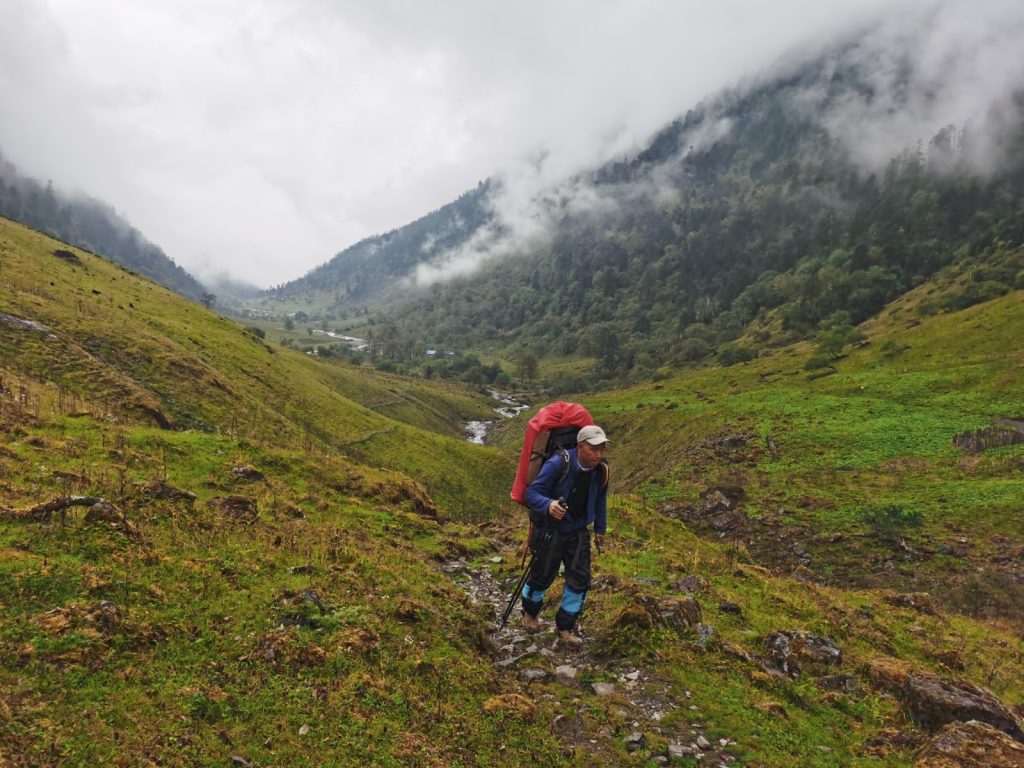 Hiking in China: Empowering Mountain Guides in Rural Yunnan Hiking in China: Empowering Mountain Guides in Rural Yunnan