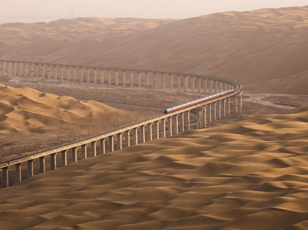 luxury train tour golden eagle