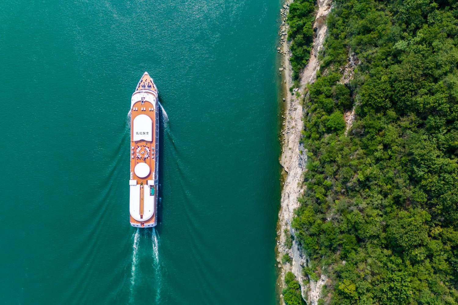 yangtze river cruise yangzi explorer