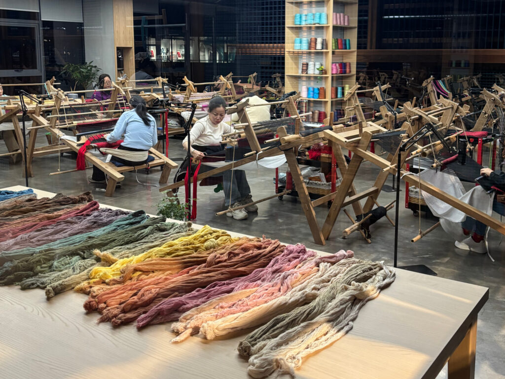 Beyond Zhangjiajie’s “Avatar Mountains”: The Art of Tujia Brocade Beyond Zhangjiajie’s “Avatar Mountains”: The Art of Tujia Brocade