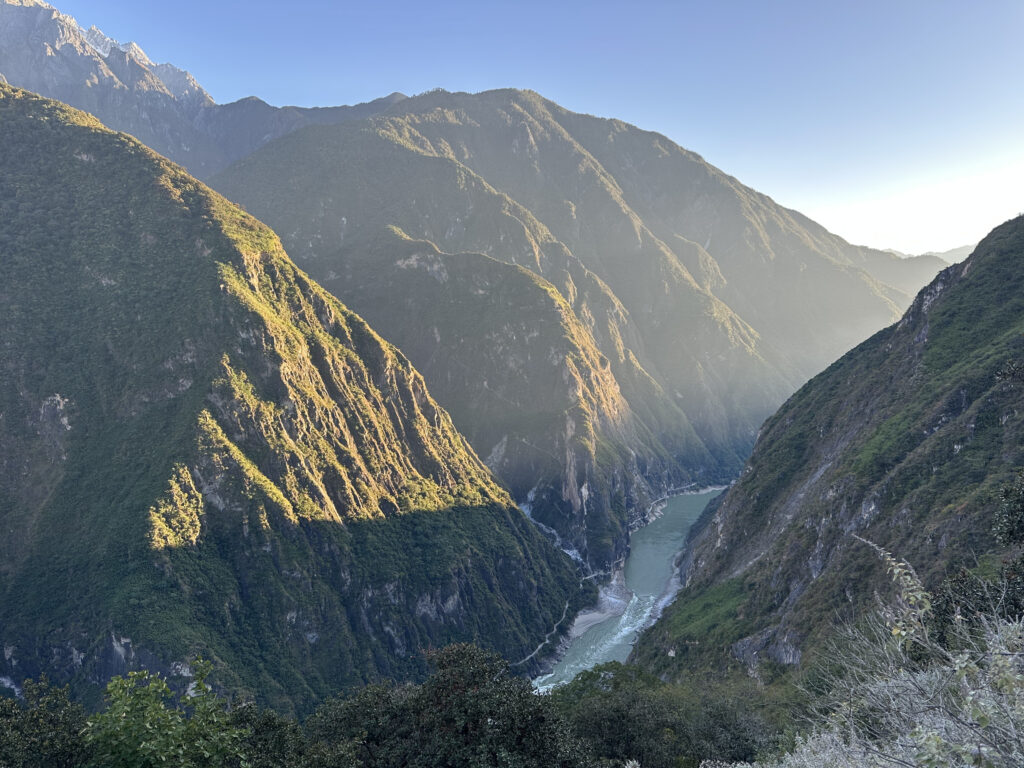 tiger leaping gorge yunnan china