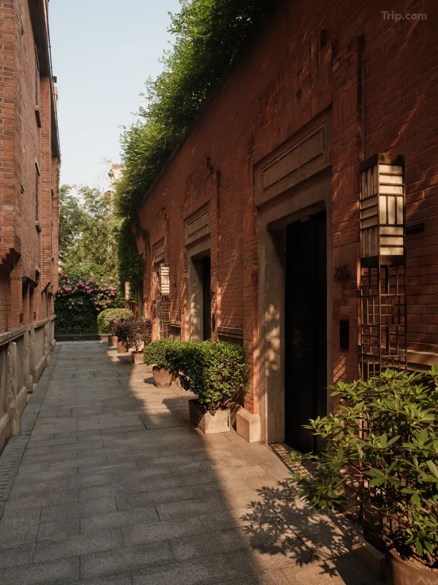 The Best Luxury Hotels in Shanghai The Best Luxury Hotels in Shanghai: Capella Shanghai, Jian Ye Li