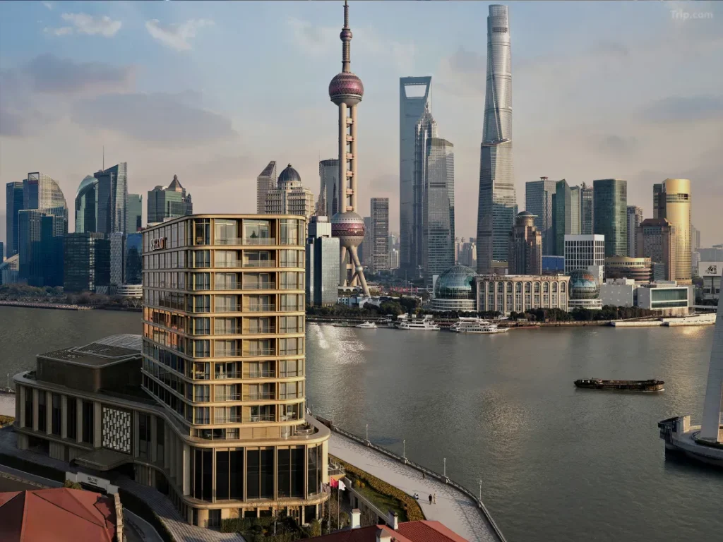 The Best Luxury Hotels in Shanghai The Best Luxury Hotels in Shanghai: Regent Shanghai on the Bund